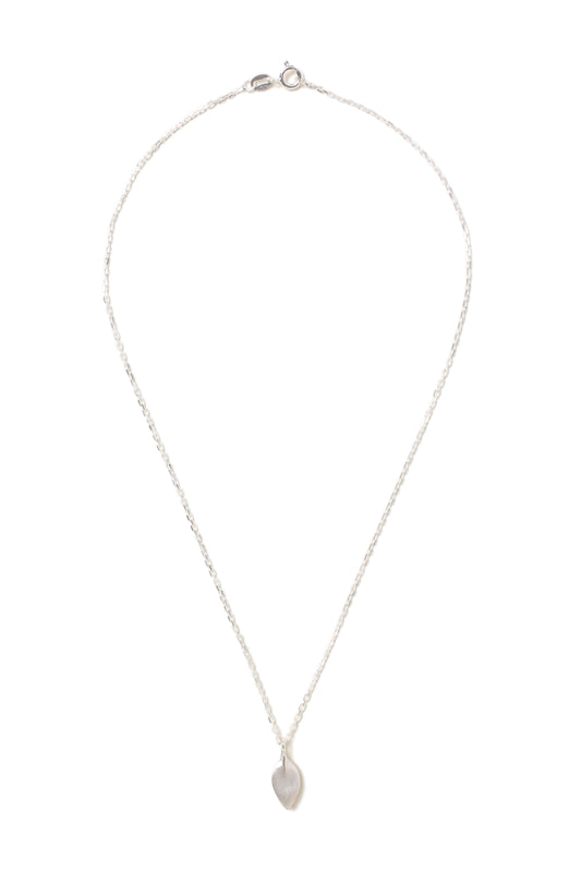 Simple Leaf Pendant Necklace