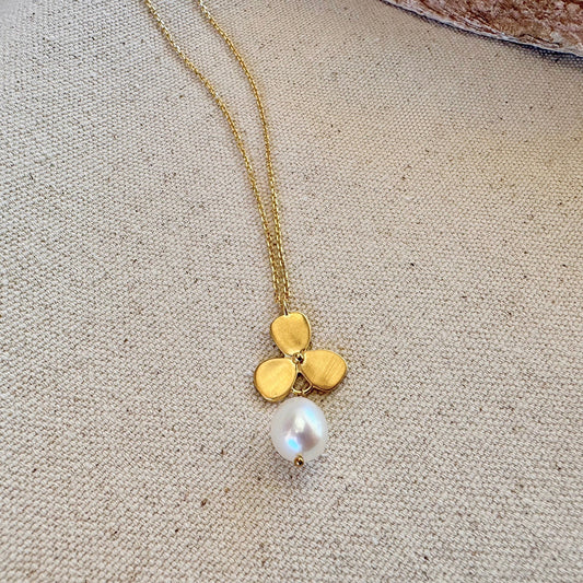 Violet Pearl Necklace